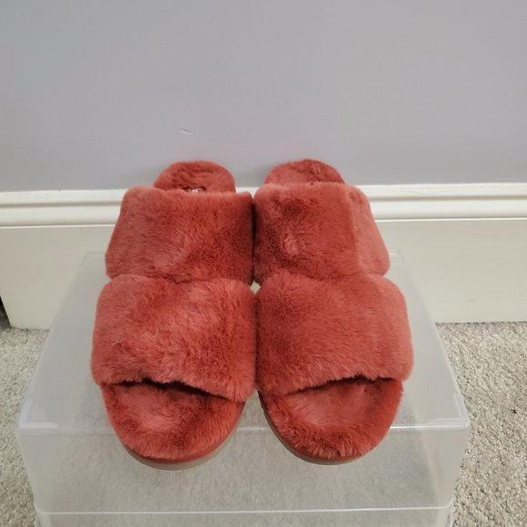 Koolaburra by Uggs Fuzz-It Slides - Picture 2 of 5